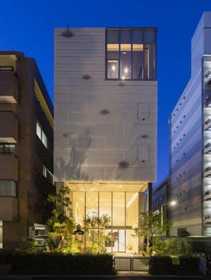 屋内墓苑 月の廟庭