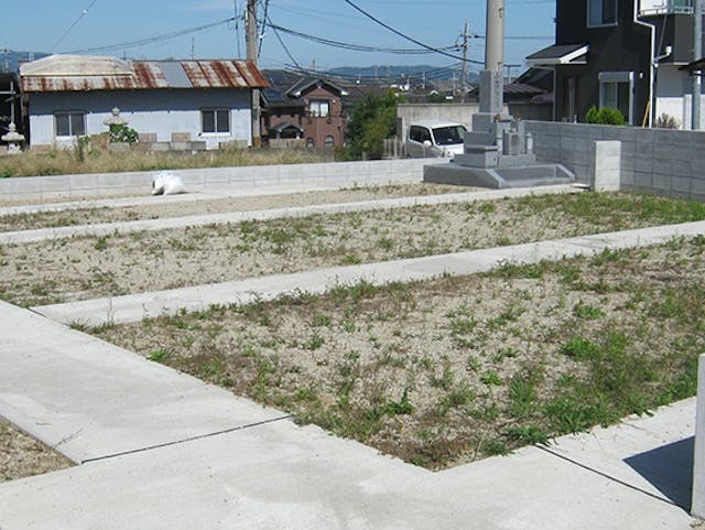 磯壁加守共同墓地