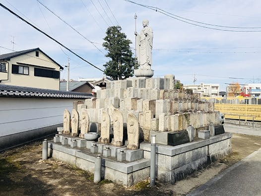 医王寺 のうこつぼ