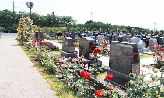 メモリアルパーク花の郷墓苑あしたか 樹木葬・永代供養塔