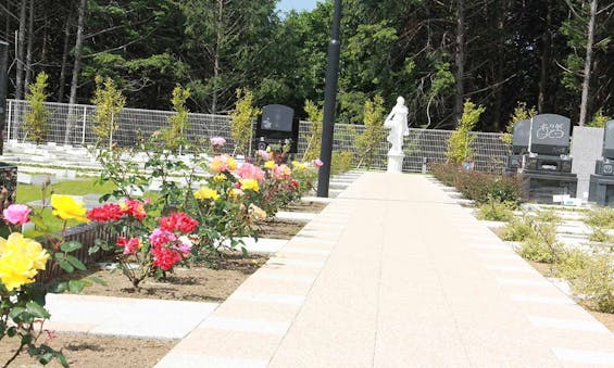 メモリアルパーク花の郷墓苑あしたか 樹木葬・永代供養塔