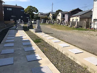 稲葉墓地