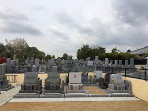 南平台中央墓地の画像