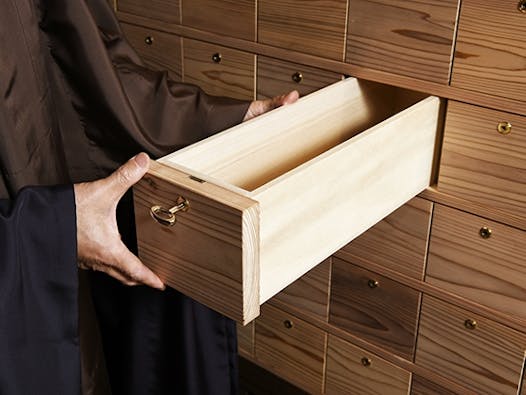 市ヶ谷 坂の上 堂内廟(納骨堂)