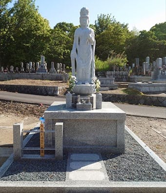 観正寺 永代供養塔「天翔」