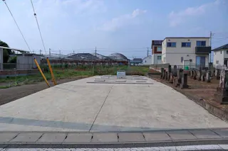 伊勢崎市西久保墓地