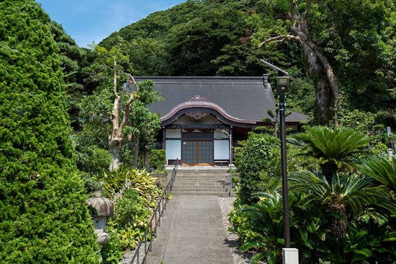 釣月寺 永代供養塔「霊光塔」