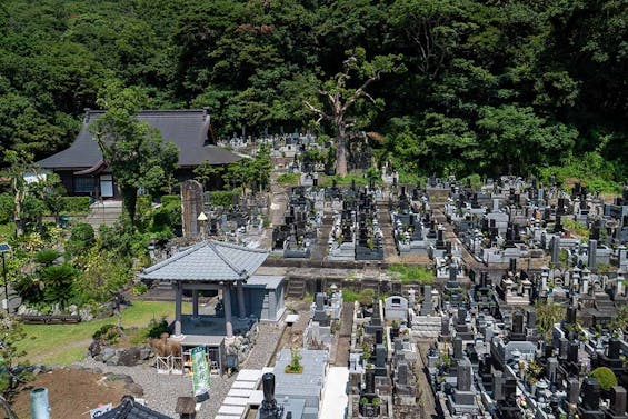 釣月寺 永代供養塔「霊光塔」