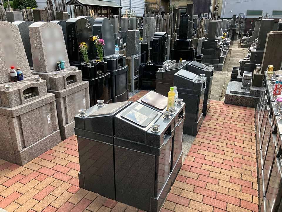 外苑こもれびの杜 永代供養墓