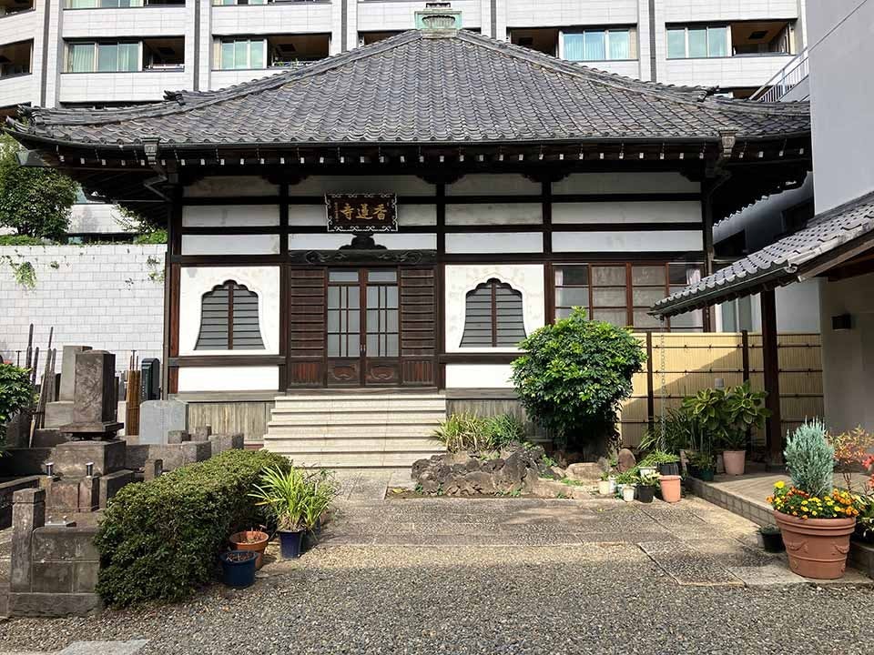 外苑こもれびの杜 永代供養墓 本堂外観