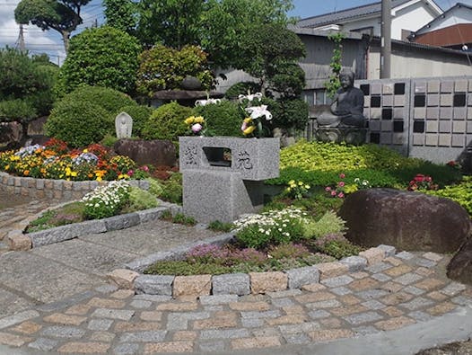 常然寺 樹木葬永代供養墓「紫苑」