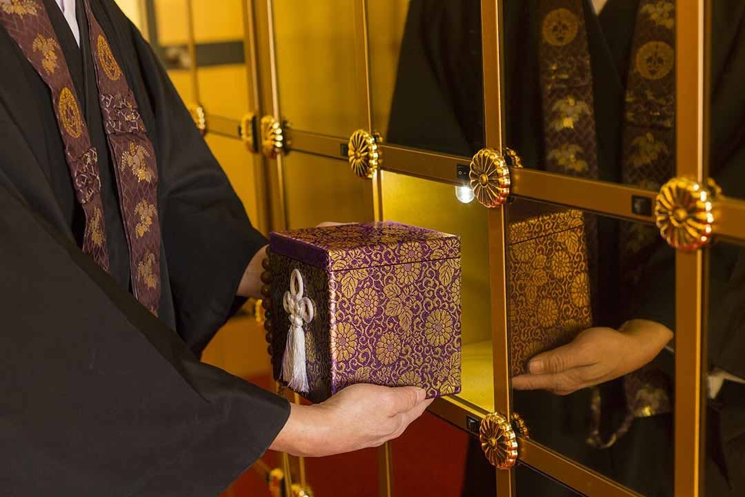 覚勝寺 八草納骨堂