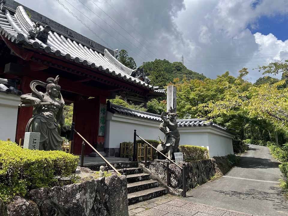 法泉寺 のうこつぼ