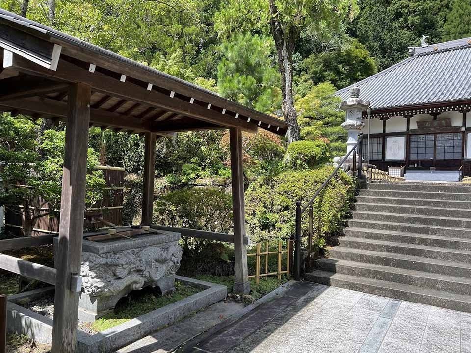 法泉寺 のうこつぼ