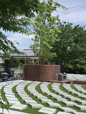 樹木葬墓「ひだまり」