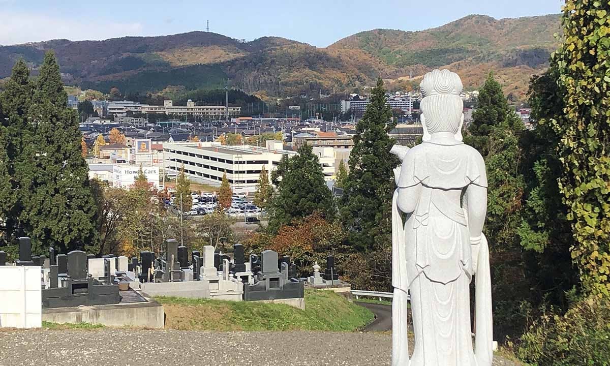 木漏れ日の丘墓園