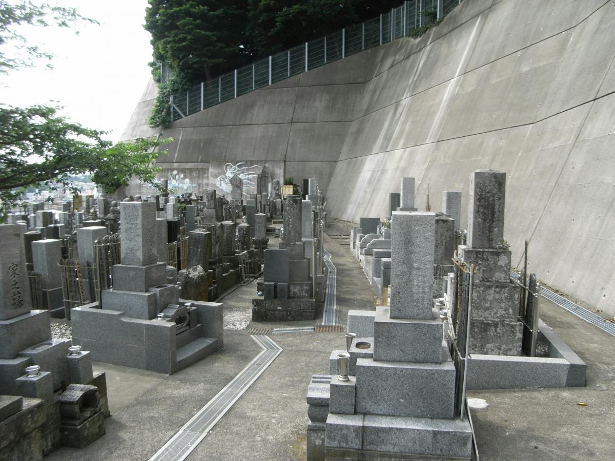 馬堀海岸駅周辺の霊園・墓地／費用相場・口コミ情報 - いいお墓【霊園