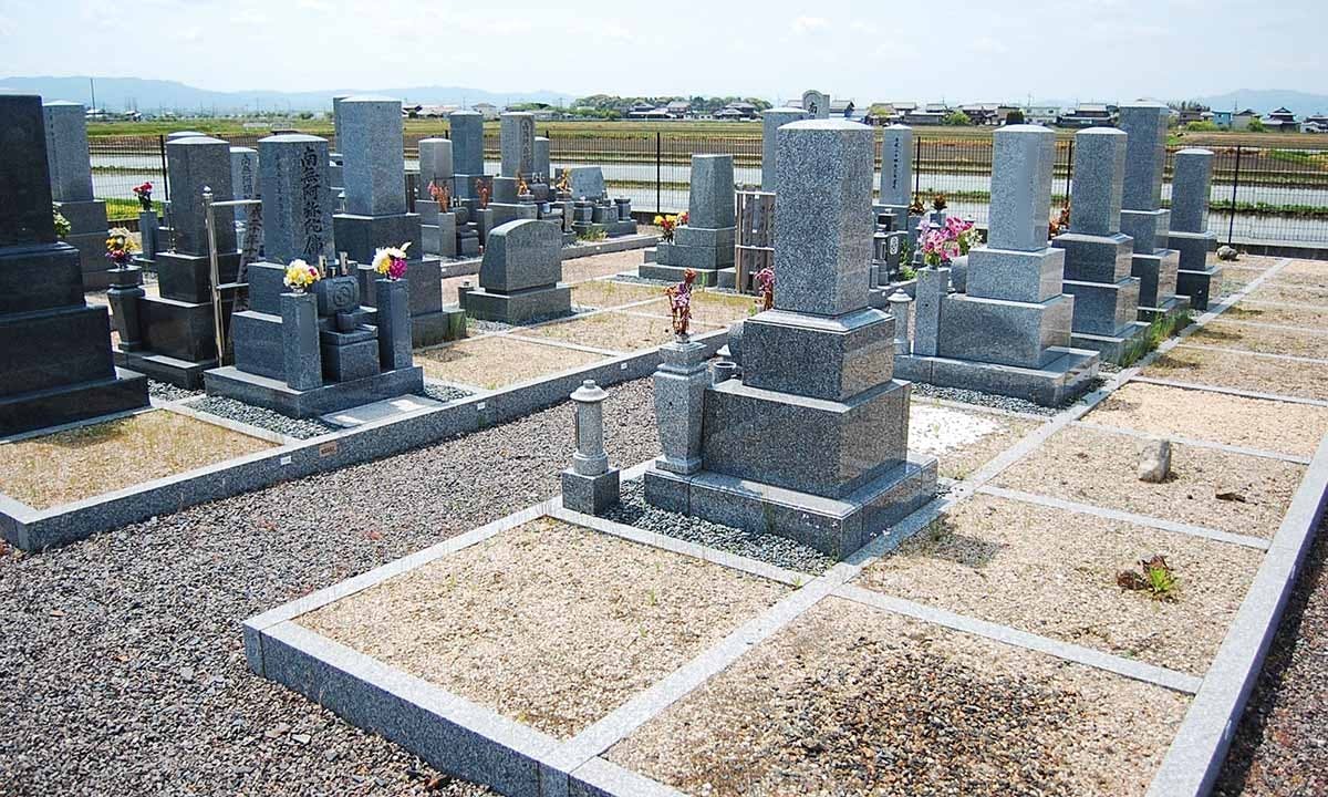 矢島墓地