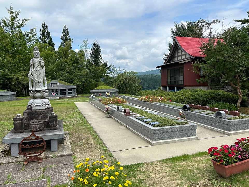 リーフログ長岡樹木葬墓苑 新潟県長岡市 の概要 価格 アクセス 新潟の霊園 Com 無料 見学予約