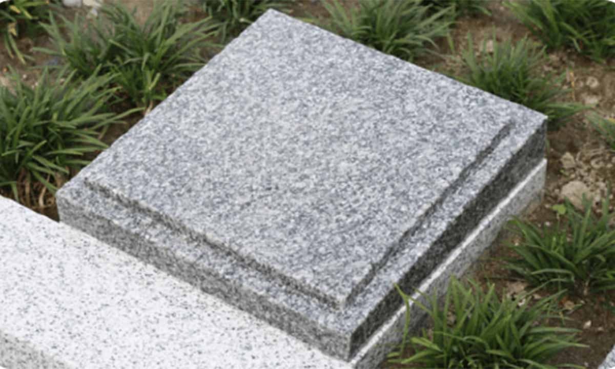 リーフログ甲府樹木葬墓苑