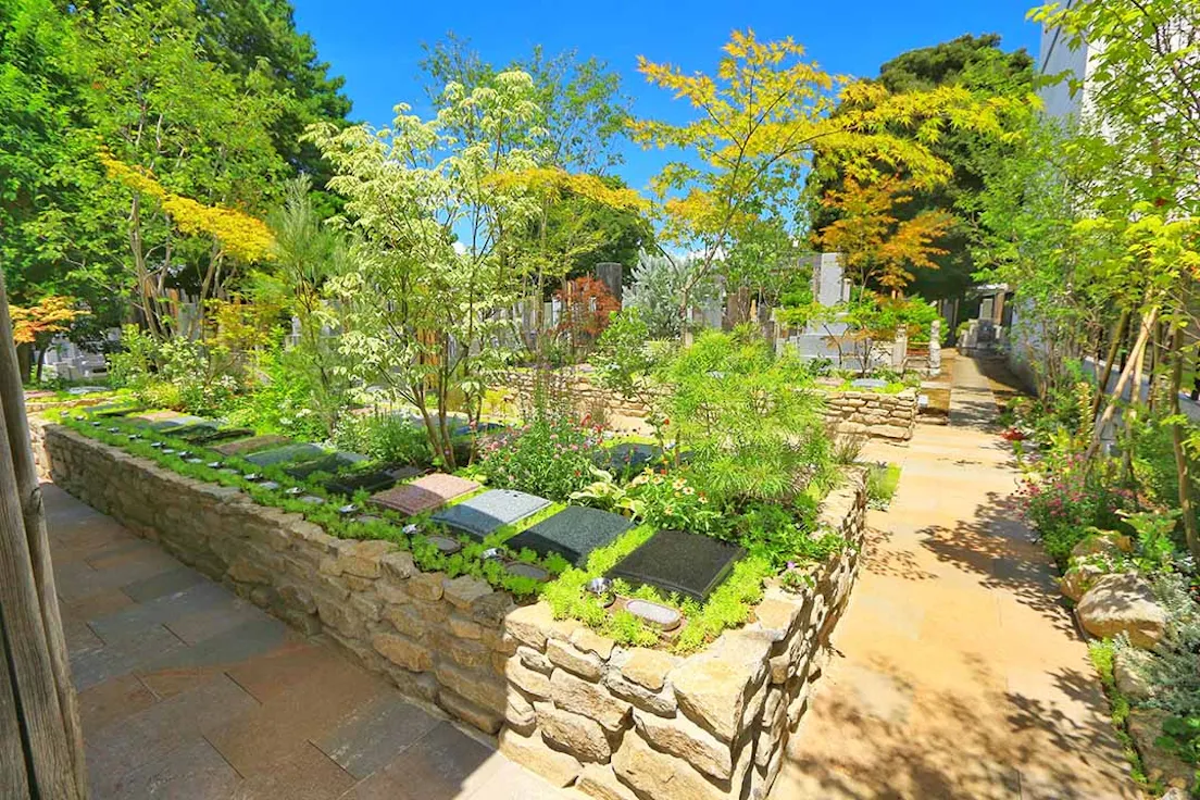谷中庭苑(荒川区)の樹木葬