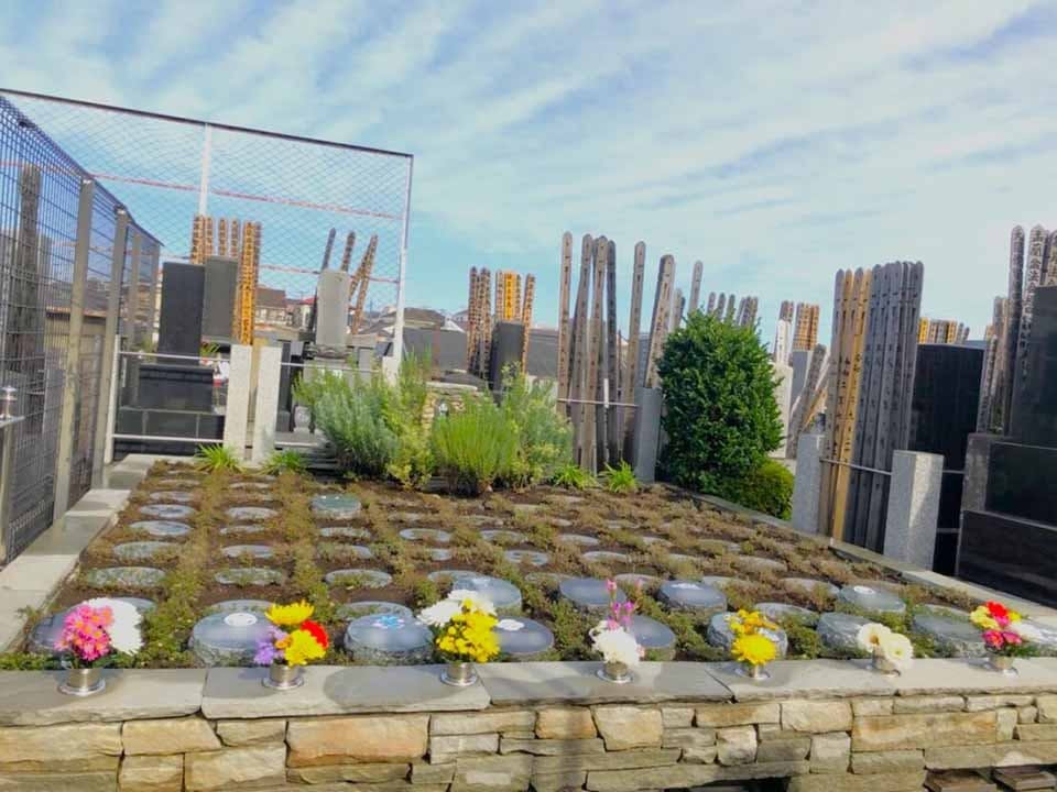 プレミアム中野樹木葬墓地