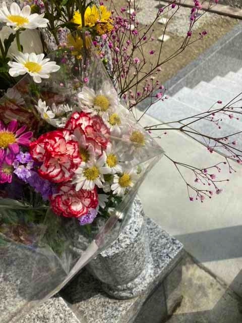 自然に還る樹木葬 「里の丘」