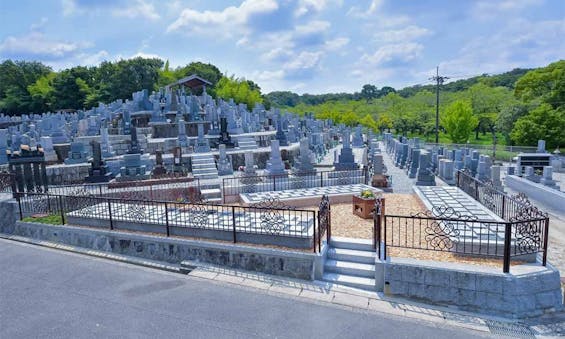 平和公園内 メモリアルガーデン天寧寺霊苑（樹木葬）