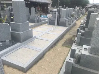 向島西堤共同墓地