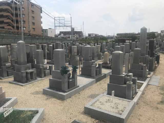 向島西堤共同墓地