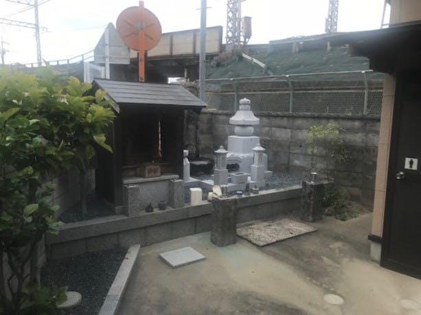 向島西堤共同墓地