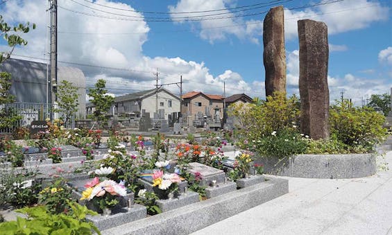 法華寺樹木葬「悠久つなぎの杜」