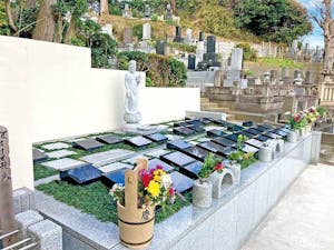 横浜慶珊寺樹木葬墓地の画像