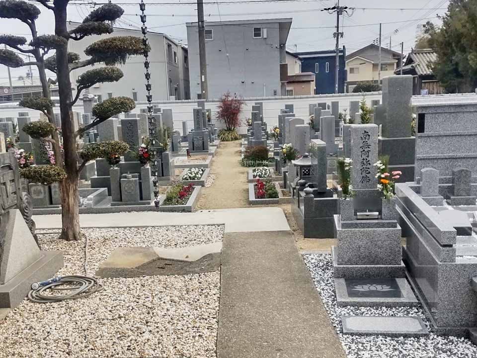 正光寺境内墓地