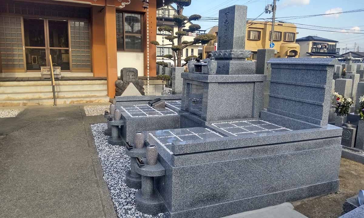 正光寺境内墓地