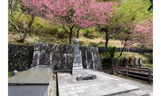 奥多摩霊園 アジールの塔