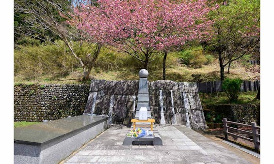 奥多摩霊園 アジールの塔