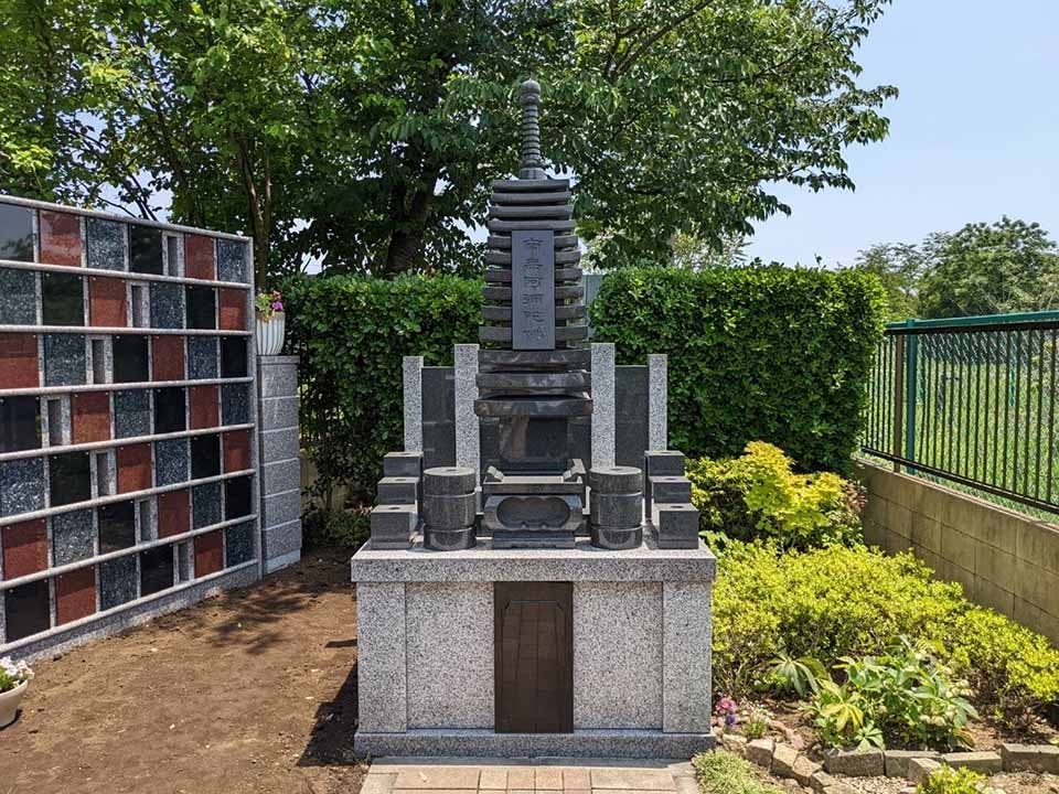 メモリアルグリーン昭島 個別永代供養墓「延の庭」