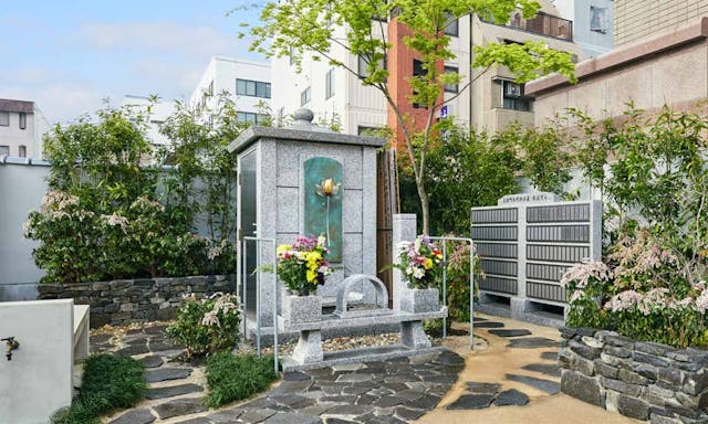 浄国寺　ガーデン永代供養墓「あおそら」　屋外納骨壇「さくら」