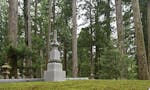 高野山 奥の院 樹木葬 「金剛瑜伽苑」 樹木葬は１区画70万円、２霊までのご納骨。宗旨宗派を問わずご利用いただけます。