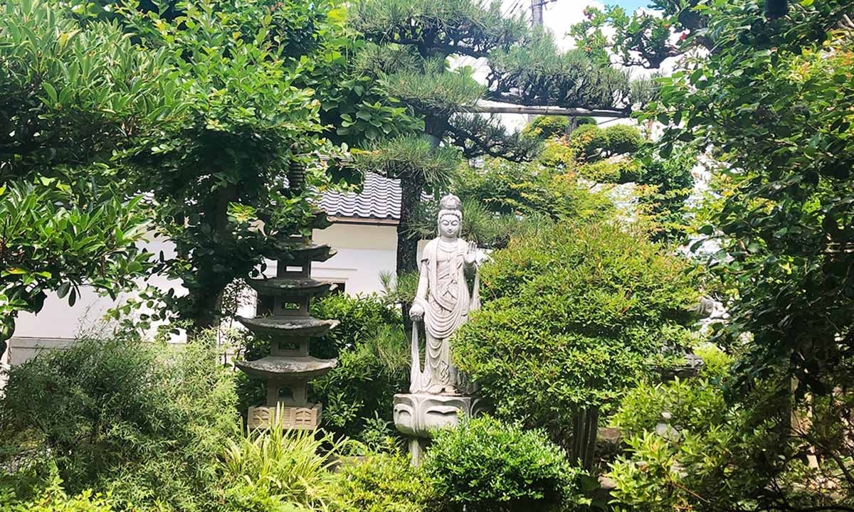 甲府昭和ふじの花樹木葬墓地