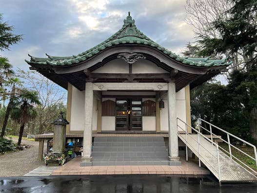 樹⽊葬 掛松寺 鴨川庭苑