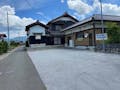 蓮照寺 近江納骨堂 駐車場は６台駐車いただけます。ご家族・ご親戚がお集まりになりゆっくりと故人をお偲びいただいております。