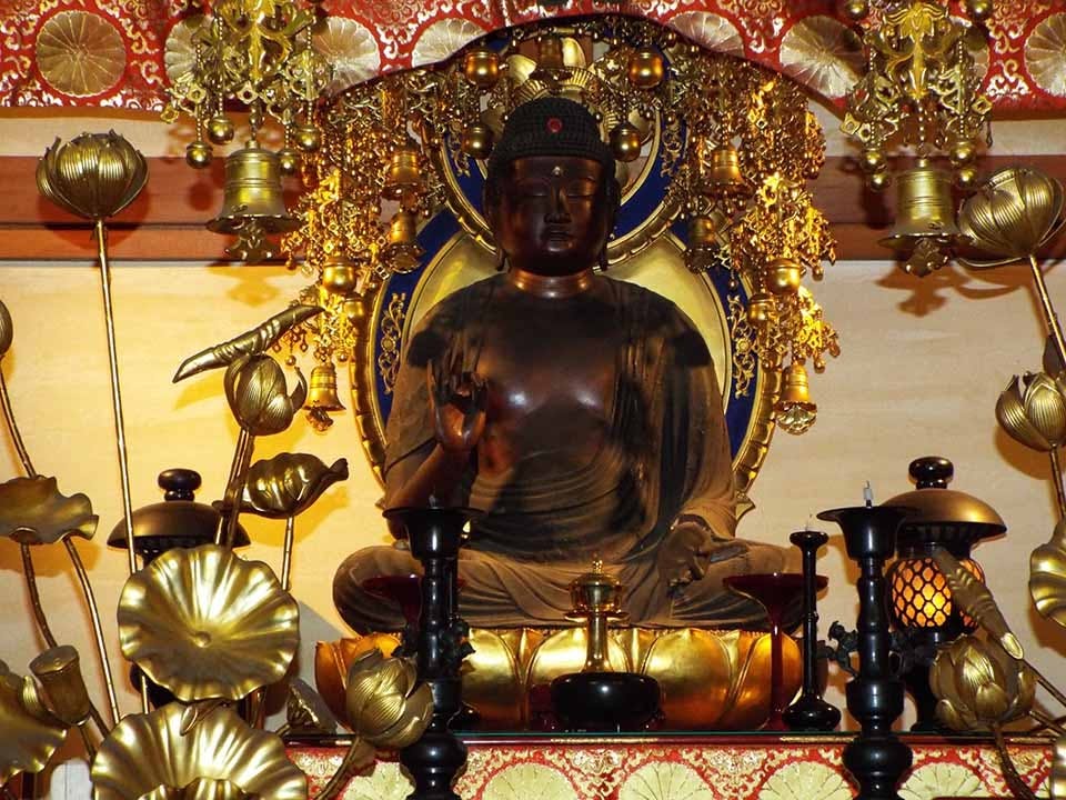 九應寺永代供養墓 本堂内