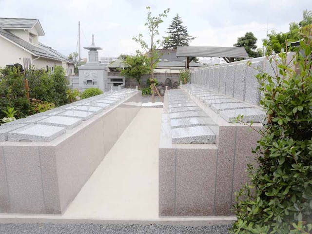 樹木葬「桜苑」永代供養塔「法爾苑」