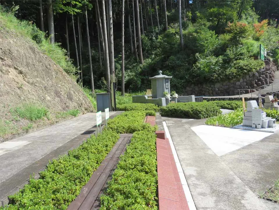 法住寺(伊豆市)の霊園
