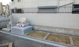 三ヶ字共有墓地