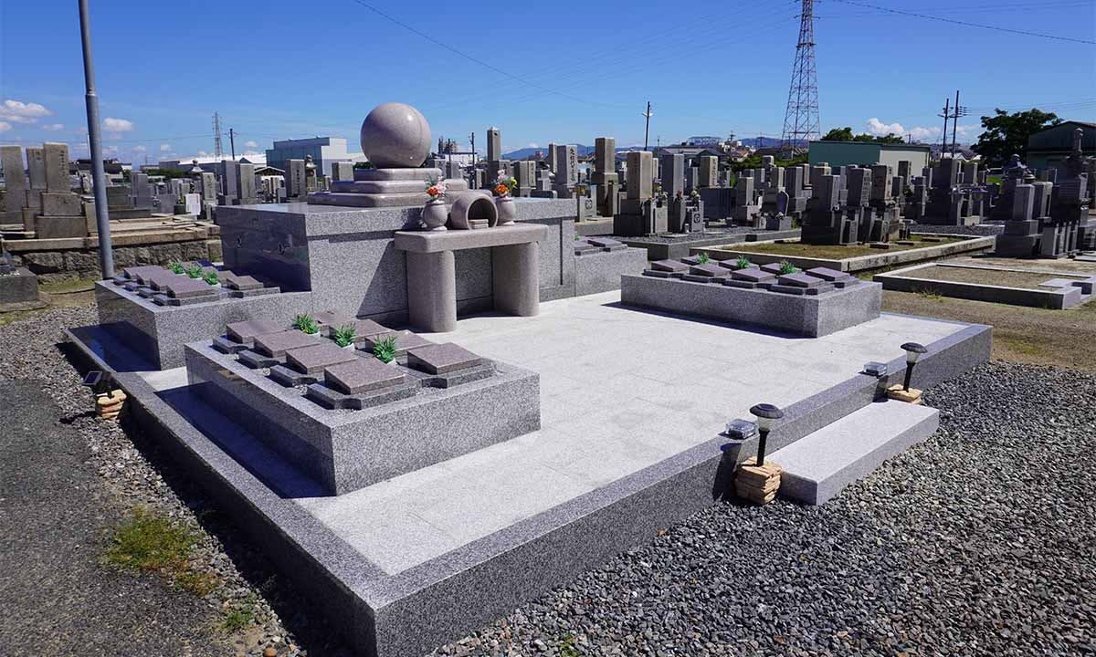 小寺墓地