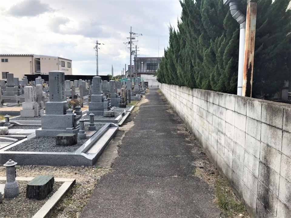 六条共同墓地