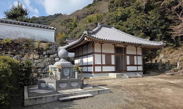 永興寺【納骨塔】